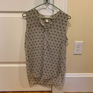 H&M Beige and Black Sleeveless Blouse